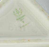 Hollóházi matyó menyecske. Kézzel festett, jelzett, hibátlan 30,5 cm