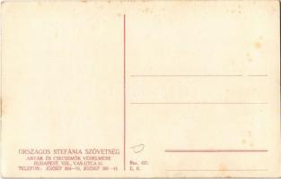 Három gonosz ellenséged rontja álmod, szívja véred! Nem használ itt semmi más: csak a nagytakarítás!...