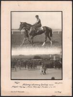 1929 Hadseregi sikverseny handicap 1100 m. Katonai lóverseny első három helyezettje, két fotó a versenyről, feliratozott táblán. 25x33 cm