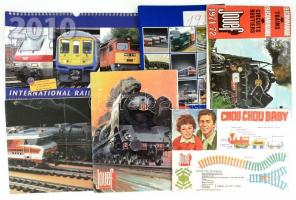 1985-2010 Vegyes külföldi vonat makettekkel foglalkozó kiadvány 5db, vonatos kalendárium 1db. Kopott.