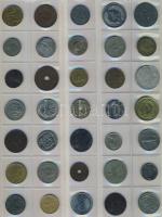 611db világpénz, igen sok tengerentúllal, régi és új, jobbakkal, benne ezüstök, albumlapokon T:vegye...