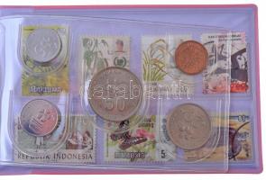 Vegyes: Szingapúr és Malajzia 10xklf érme nagyalakú bélyeges szuvenír szettben T:1-2- patina
Mixed:...