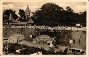 Budapest XIII. Margitszigeti strandfürdő, fürdőzők (fa)