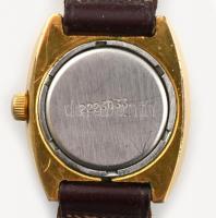 Zaria szovjet mechanikus női karóra, 22 köves, eredeti szíjjal, korának megfelelő állapotban, d: 25 ...