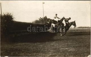 1927 Budapest IV. Káposztásmegyer, Hadseregi akadályverseny, lóverseny. Faragó fényképész Újpest, photo