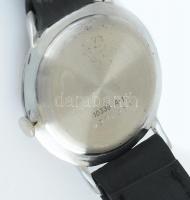 Doxa 1963. kissé foltos számlappal, új bőr szíjjal, működő állapotban, hozzá gyári doboz d: 32 mm