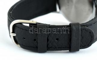 Doxa 1963. kissé foltos számlappal, új bőr szíjjal, működő állapotban, hozzá gyári doboz d: 32 mm