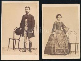 cca 1860 Gyertyánffy Zsigmond (1826-) 1848-as főhadnagy és neje Dániel Manna (1837-1865). 2 db keményhátú fotó, 10,5×6,5 cm