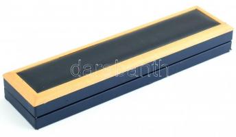 Doxa Jumbo 1958. kissé pettyes számlappal, új bőr szíjjal, működő állapotban, hozzá gyári doboz d: 3...