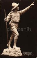 Le Boy Scout Salon de Paris 1913. M. L.G. Rémondot / French boy scout sculpture