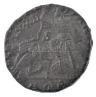 Római Birodalom / Aquileai / Constantius Gallus 351-354. AE Follis (3,95g) T:2 patina Roman Empire /...