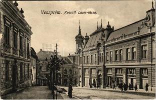 Veszprém, Kossuth Lajos utca, Vidor Ármin üzlete (ragasztónyom / glue marks)