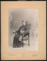 Dr. gróf zicsi és vázsonykői Zichy Gyula (1871-1942) , pécsi püspök, kalocsai érsek kabinetfotója. 17x23 cm