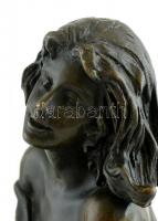 Francois Rude jelzéssel: Lányka. Öntött, patinázott bronz, márvány talpon. Utánöntés. m: 30 cm