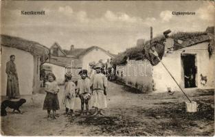 Kecskemét, Cigányváros, cigány gyerekek. Komor Gyula 1916. kiadása / Zigeunerstadt / Gypsy town (EK)