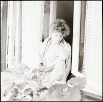 Eltérő időben, különböző helyszíneken készült aktfelvételek, Menesdorfer Lajos (1941-2005) budapesti...