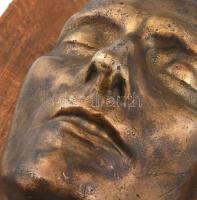Bonaparte Napóleon halotti maszkja, öntött patinázott bronz, fa alapon. 
Dr. François Carlo Antomma...