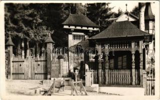 Szováta, Sovata; Bernády villa, székelykapu. Körtesi Károly fényképész felvétele és kiadása / villa, Székely gate (EK)