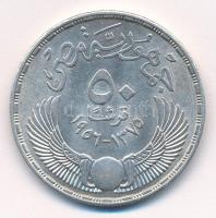 Egyiptom 1956. 50q Ag "Britek kivonulása" T:2
Egypt 1956. 50 Qirsh Ag "Evacuation of...