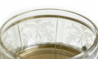 Dzsem kínáló. Historizáló réz, üveg betéttel (kis sérüléssel) m:24 cm