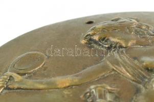 Afrodité puttóval, bronz relief, kopott, jelzés nélkül, 11,5x13cm