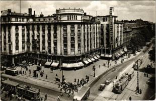 1959 Budapest VIII. Rákóczi út és Tanács körút sarka (Astoria), villamosok, autóbusz, üzletek. Képzőművészeti Alap (EK)
