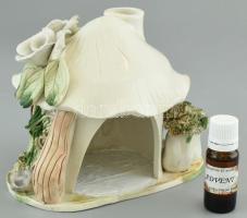 Aromaház adventi, jelzett kerámia. olajjal. 16x13 cm