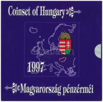 1997. 50f-200Ft (6xklf) forgalmi sor, benne 200Ft Ag "Deák". A tokon a ragasztás részben elengedett T:BU kis patina Adamo FO30