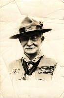 1955 Lord Baden-Powell of Gilwell (creases)
