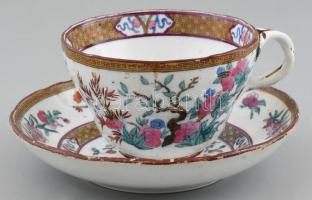 Antik Minton teáscsésze aljjal, kézzel festett porcelán, jelzett, kopott, mázrepedésekkel, csorbákkal, jelzett, XIX. század, csésze m: 6,5 cm, csésze alj d: 15 cm.