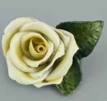 Herendi porcelán sárga rózsa, kézzel festett, jelzett, sérült, : 8 cm