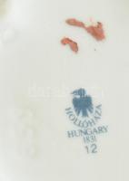 Hollóházi porcelán bonbonniere rózsás fedéllel. Kézzel festett ,jelzett, apró lepattanással. 11,5 cm