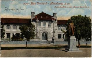 Bad Deutsch-Altenburg, Kurort, Kaiserstandbild vor dem Museum Carnuntinum (EK)