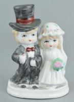 Esküvői figurapár, porcelán, kézzel festett, jelzés nélkül, kopásnyomokkal, m: 12,5 cm