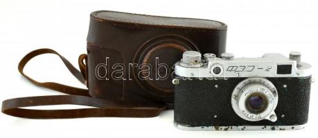 cca 1960 FED-2 szovjet fényképezőgép, 1:3,5/50 mm objektívvel, eredeti tokjában,kopott.