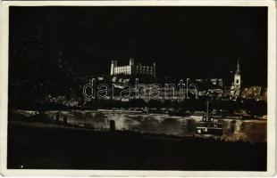 1939 Pozsony, Pressburg, Bratislava; vár este / castle at night