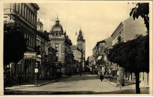 Kassa, Kosice; Mlynská ulica / Malom utca, gyógyszertár, étterem, bank, üzletek / street view, pharmacy, restaurant, bank, shops