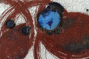 B 1968 jelzéssel: Kompozíció. Üvegmázas samottos, festett kerámia. Oldalán hátulról apró lepattanás....