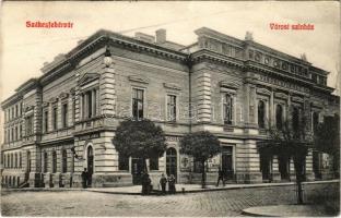 1907 Székesfehérvár, Városi színház, Berveiler János üzlete (EB)