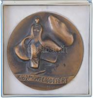 1987. "Közművelődésért" egyoldalas bronz kitüntető plakett, hátoldalon gravírozva, tokban....