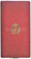 1953. "Szocialista Munkáért Érdemérem" ezüstözött bronz kitüntetés, eredeti Rákosi-címeres...