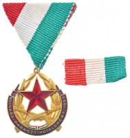 1957. Munkás-Paraszt Hatalomért Emlékérem aranyozott, zománcozott bronz kitüntetés mellszalagon, szalagsávval, eredeti dísztokban T:1-