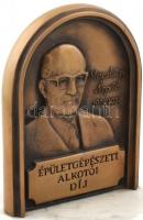 Ágh Fábián Sándor (1954): Munkácsy Árpád (1901-1977) épületgépészeti díj. Bronz. márvány talapzaton,...