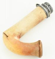 Régi tajtékpipa, ezüst(Ag) kupakkal, jelzett, a szár illeszkedésénél a peremgyűrű hiányzik, h: 14 cm