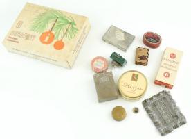 Régi dobozok gyűjteménye: púderes, cukorkás, dohányos papír és fém dobozok mini zseblámpa, stb