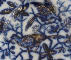 3db Villeroy Boch tányér, mázalatt kékkel matricátott fajansz, jelzett, kopott, mázrepedésekkel, d: ...