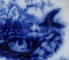 3db Villeroy Boch tányér, mázalatt kékkel matricátott fajansz, jelzett, kopott, mázrepedésekkel, d: ...