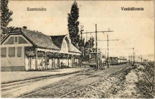 Szentendre, vasútállomás és HÉV (Helyiérdekű Vasút) állomás, villamos, vonat. Özv. Goldstein Mórné kiadása (fl)