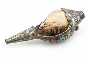 Tibeti, kagylókürt, fém foglalatban, kopott, 14 cm