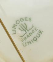 2 db bross Limoges és camea jellegű, egyik jelzett, kopott, d: 5,5 és 4,5cm